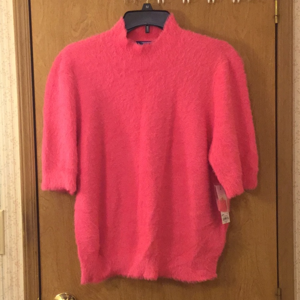 Apt. 9(CaraSantana) fuzzy top